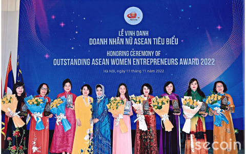 Bà Đinh Hoài Giang – Tổng Giám đốc Secoin được vinh danh “Doanh nhân nữ Asean tiêu biểu 2022”
